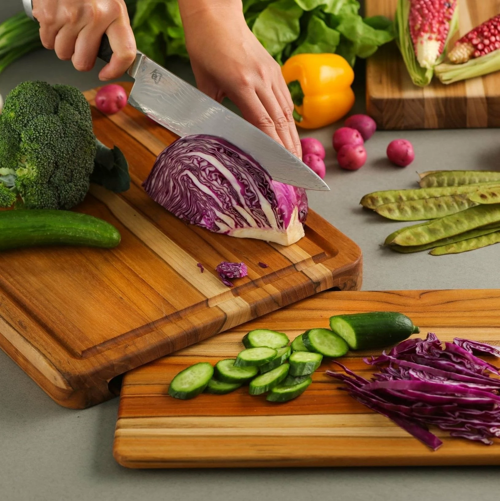 TeakHaus Edge Grain Cutting Board W/Small Board + Juice Canal (Rectangle) | 16" X 12" X 1.25" 3 TeakHaus Edge Grain Cutting Board W/Small Board + Juice Canal (Rectangle) | 16" X 12" X 1.25" - Image 3