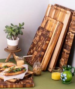 TeakHaus Edge Grain Carving Board + Juice Canal (Rectangle) | 14" X 10" X 1" 7 TeakHaus Edge Grain Carving Board + Juice Canal (Rectangle) | 14" X 10" X 1" -Knife-shop 08.0 scandi 1