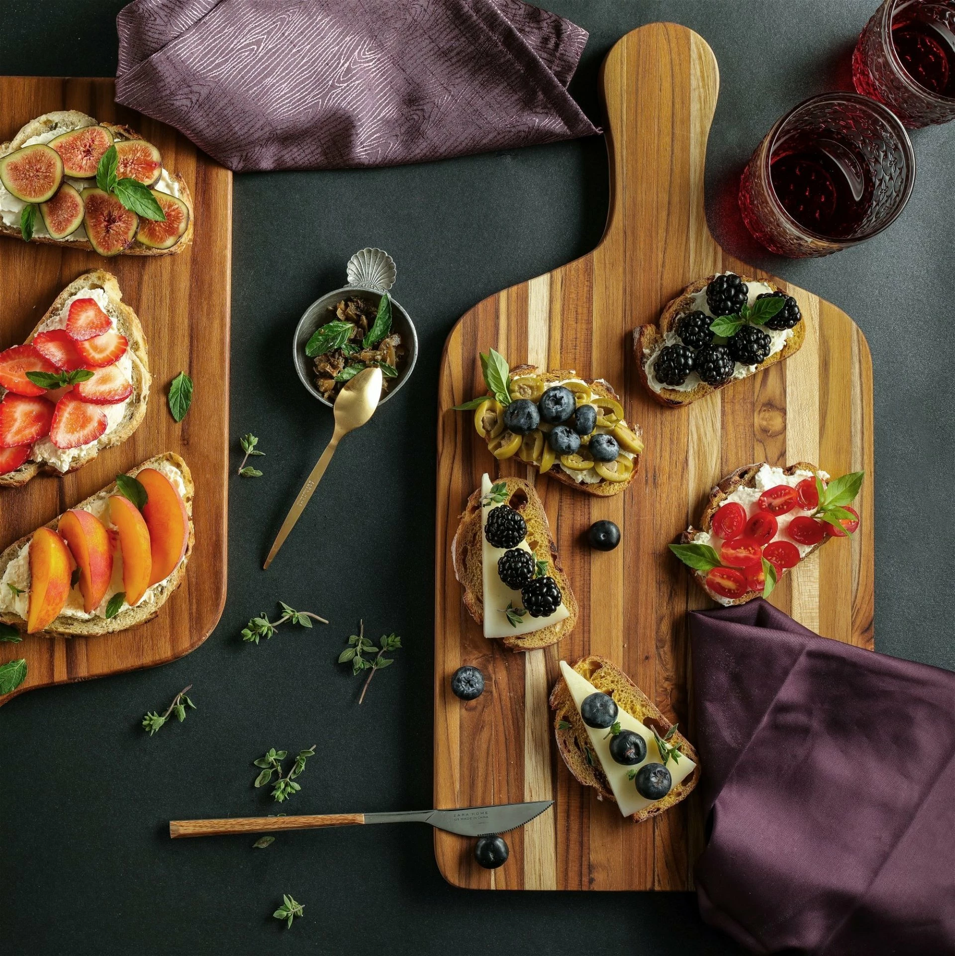 TeakHaus Edge Grain Paddle Board (Medium) | 20" X 10" X 0.75" 2 TeakHaus Edge Grain Paddle Board (Medium) | 20" X 10" X 0.75" - Image 2