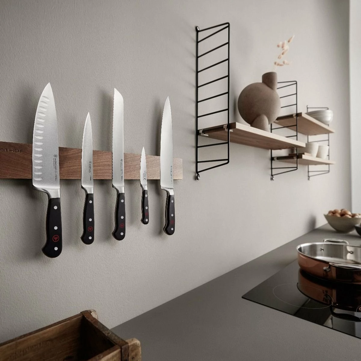 Wusthof Cutlery Wusthof Classic 8" Carving Knife | Hollow Edge 4 Wusthof Cutlery Wusthof Classic 8" Carving Knife | Hollow Edge - Image 4