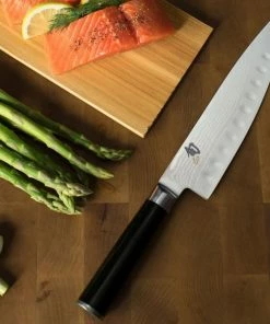 Shun Cutlery Shun Classic 8" Hollow Ground Chef's Knife -Knife-shop dm0719 steelhead lifestyle1