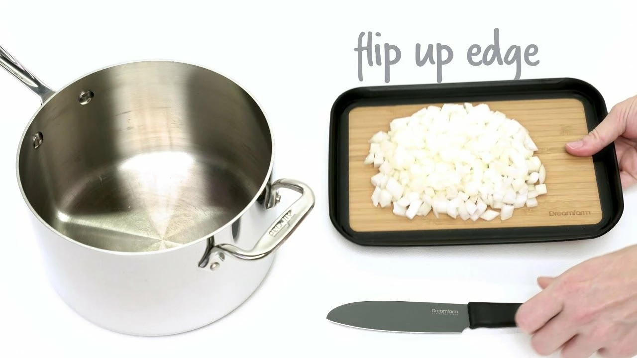 Dreamfarm Fledge Bamboo Cutting Board | Set Of 2 5 Dreamfarm Fledge Bamboo Cutting Board | Set Of 2 - Image 5