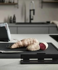 Wusthof Cutlery Wusthof 6" Narrow Magnetic Blade Guard -Knife-shop wocs mood front 05 8c1b2471 109b 437d a07e 43cd68c7c1b4